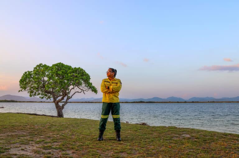 Brigadista Terena Neudines Felix from the Brigada Taunay Ipegue, Aquiduana, Pantanal, Mato Grosso do Sul state. photo by Alicce Rodrigues/Instituto Terra Brasilis